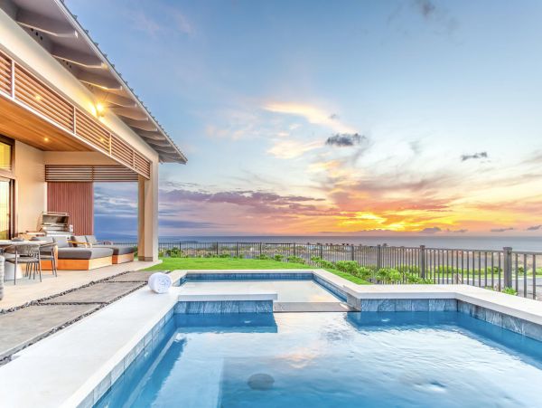 Hilo Vacation Rental Three Bedroom Walk to Beach
