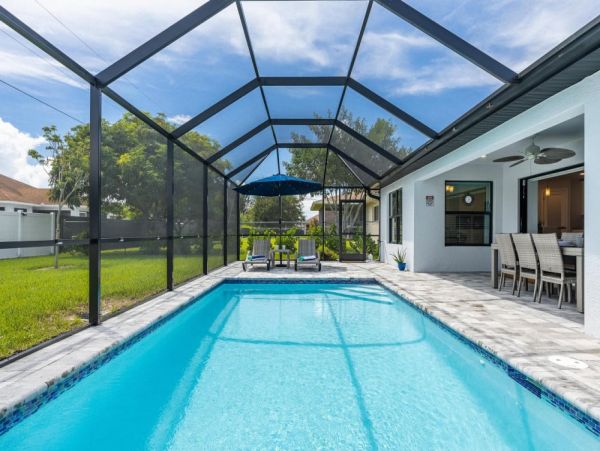 Cape Coral Vacation Home Four Bedroom