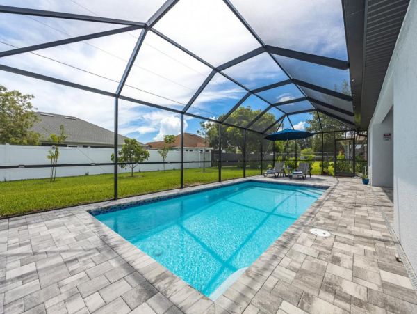 Cape Coral Vacation Home Four Bedroom
