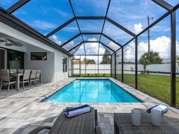 Cape Coral Vacation Home Four Bedroom
