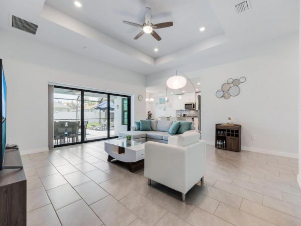 Cape Coral Vacation Home Four Bedroom