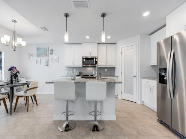 Cape Coral Vacation Home Four Bedroom