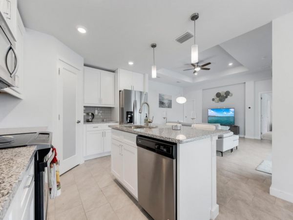 Cape Coral Vacation Home Four Bedroom