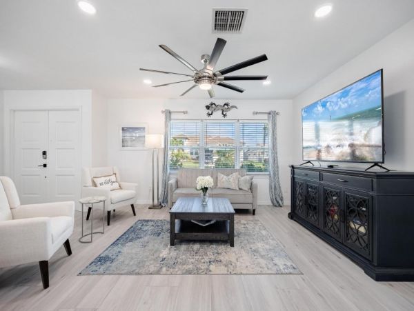 Cape Coral Vacation Pool Home Four Bedroom