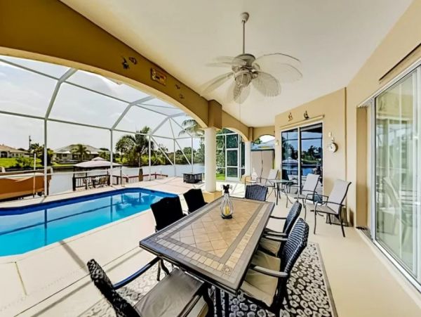 Waterfont Three Bedroom Vacation Rental in Cape Coral