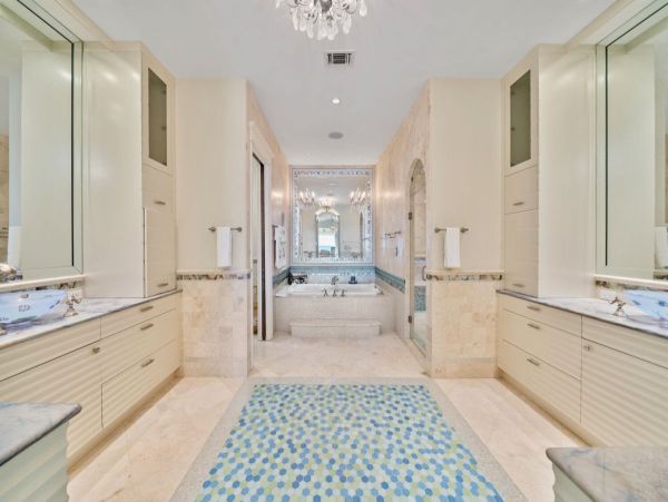 Santa Rosa Beach Seven Bedroom Gulf Front Getaway