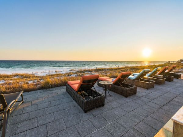 Santa Rosa Beach Seven Bedroom Gulf Front Getaway