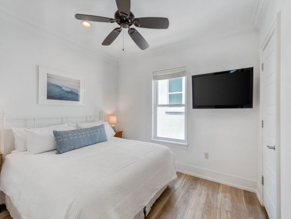 Stunning Vacation Nine Bedroom Rental with Private Pool