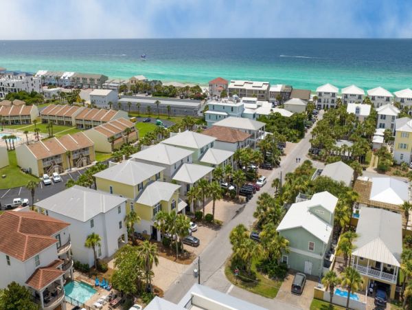 Stunning Vacation Nine Bedroom Rental with Private Pool