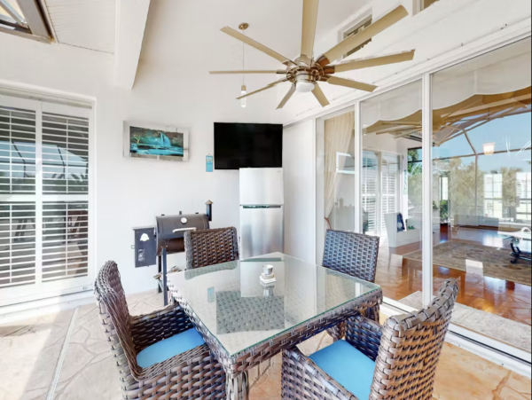 Magnificent Closed Lanai and Pool/Patio
