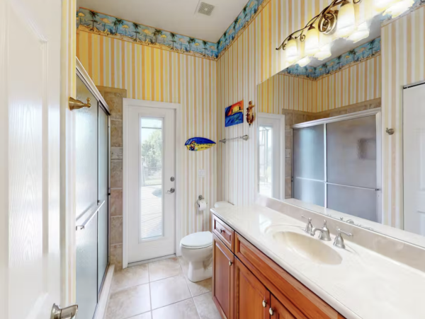 Magnificent Closed Lanai and Pool/Patio