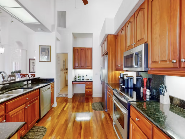 Magnificent Closed Lanai and Pool/Patio