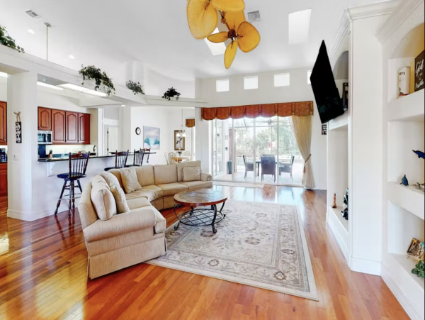 Magnificent Closed Lanai and Pool/Patio