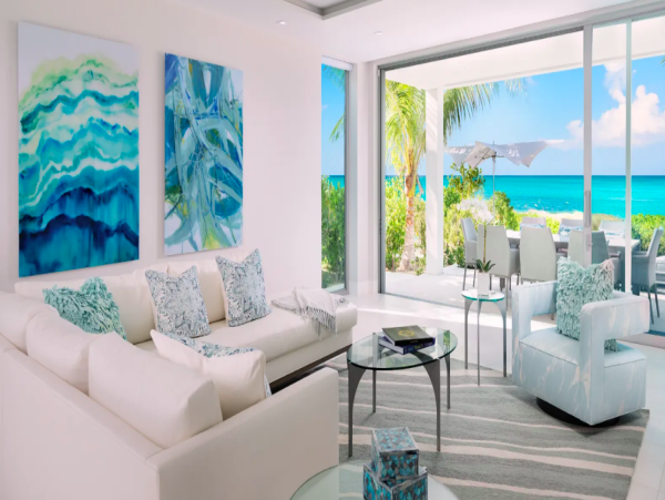 Luxurious Oasis: 13-Bedroom Beachfront Villa with a Pool in Turks and Caicos