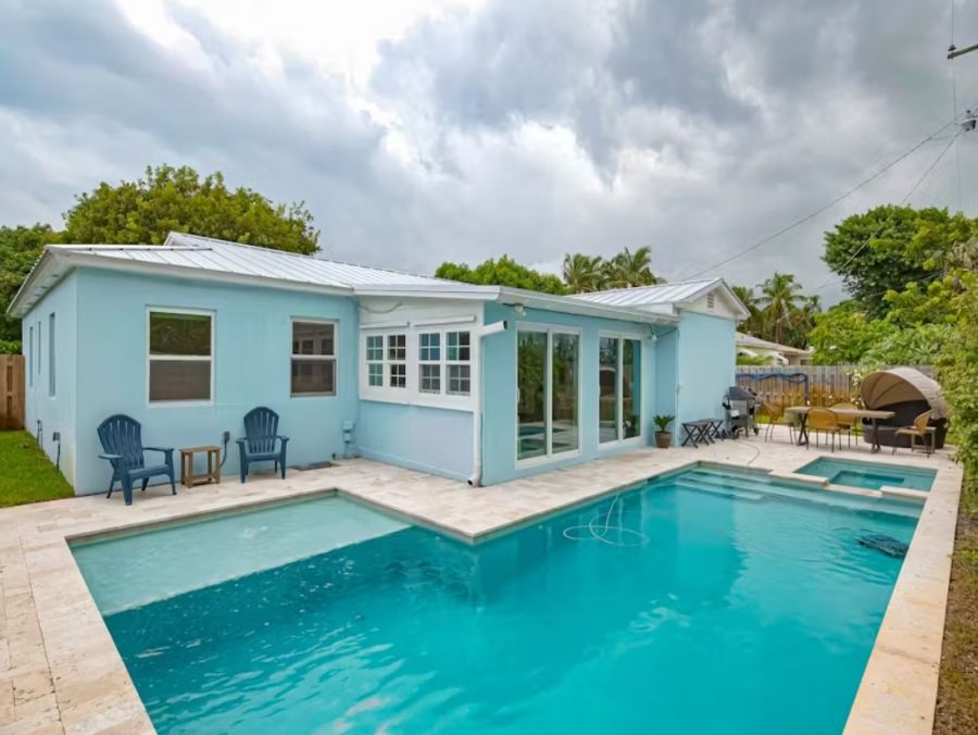 West Palm Beach Luxury Vacation Rental with Private Pool