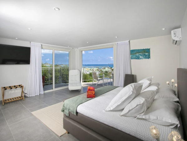 Three Bedroom Luxury Pool Villa St. Martin Sleeps 6 Guests