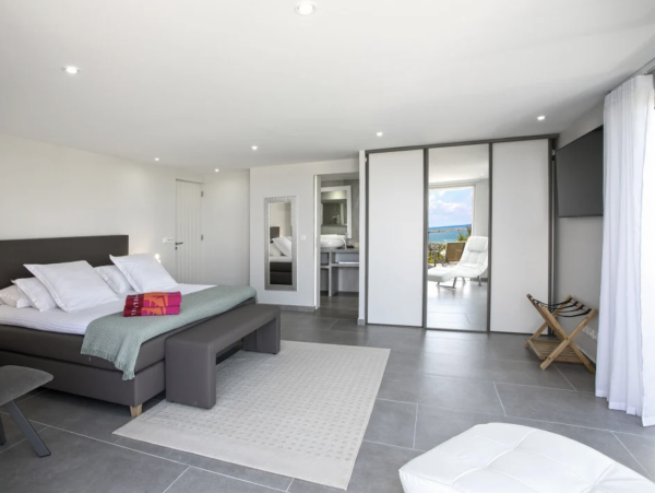 Three Bedroom Luxury Pool Villa St. Martin Sleeps 6 Guests