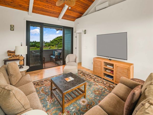 Koloa Vacation Home Four Bedroom Walk to Beach