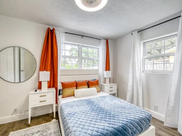 Canalfront Home with Four Bedroom and Pool