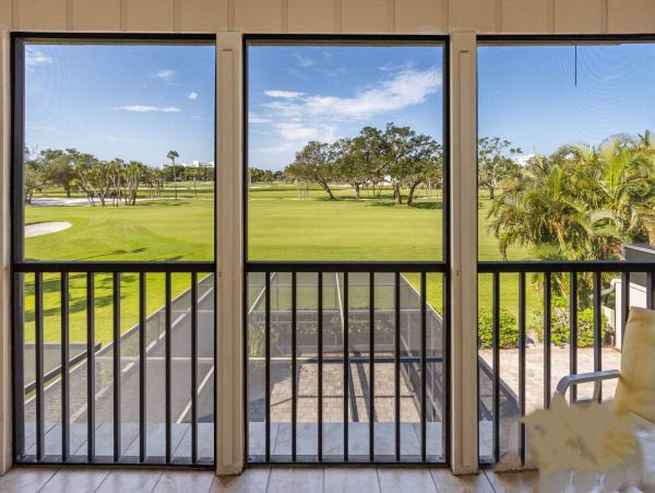 Longboat Key Vacation Condo Three Bedroom Walk to Beach