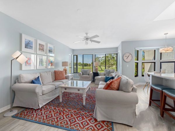 Longboat Key Vacation Condo Three Bedroom Walk to Beach