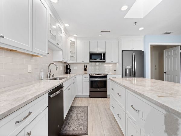 Longboat Key Vacation Condo Three Bedroom Walk to Beach