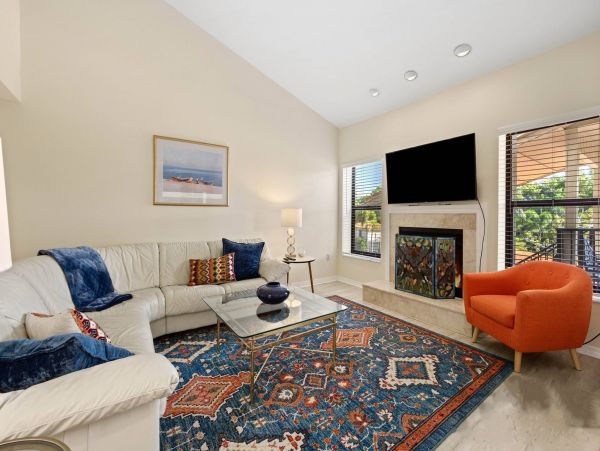 Longboat Key Vacation Condo Three Bedroom Walk to Beach