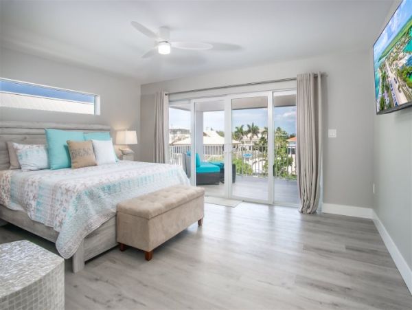 Sobrero Beach Vacation Home Four Bedroom Walk To Beach