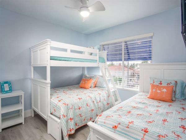 Sobrero Beach Vacation Home Four Bedroom Walk To Beach