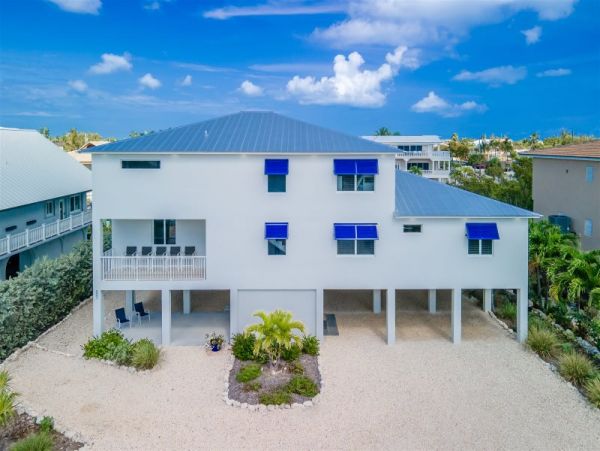 Sobrero Beach Vacation Home Four Bedroom Walk To Beach