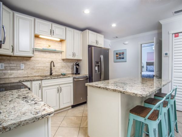 Lovely 4 Bedroom Vacation Home with Private Pool