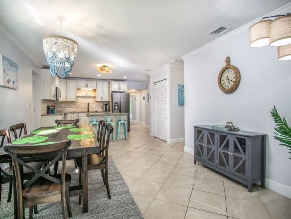 Lovely 4 Bedroom Vacation Home with Private Pool