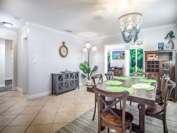 Lovely 4 Bedroom Vacation Home with Private Pool