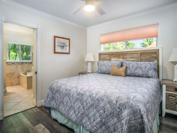 Lovely 4 Bedroom Vacation Home with Private Pool