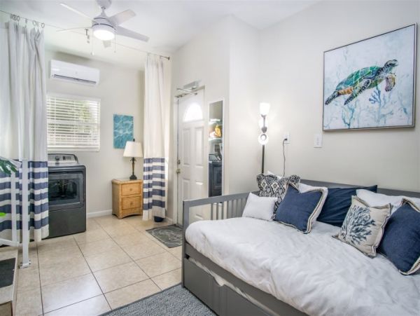 Lovely 4 Bedroom Vacation Home with Private Pool