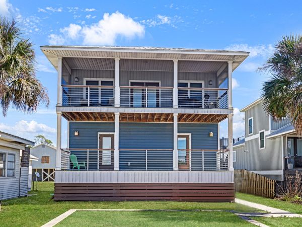 Relaxed Gulfside Living with Private Pool & Sunset Views