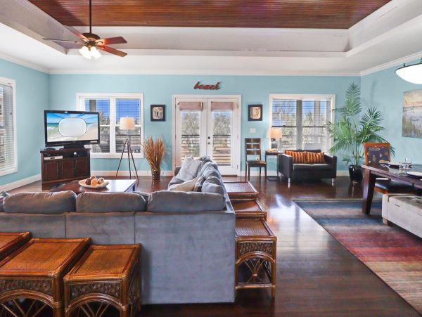 Relaxed Gulfside Living with Private Pool & Sunset Views