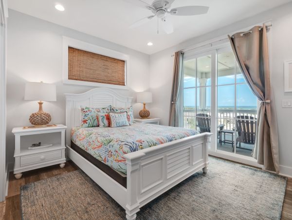 Luxurious Beachfront Property in Mexico Beach