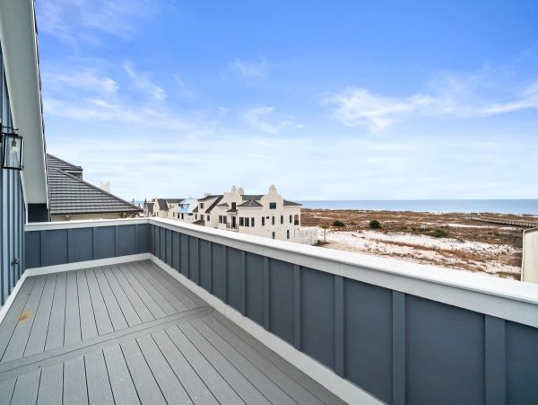 Luxurious Beachfront Property in Mexico Beach