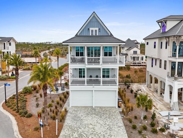 Luxurious Beachfront Property in Mexico Beach