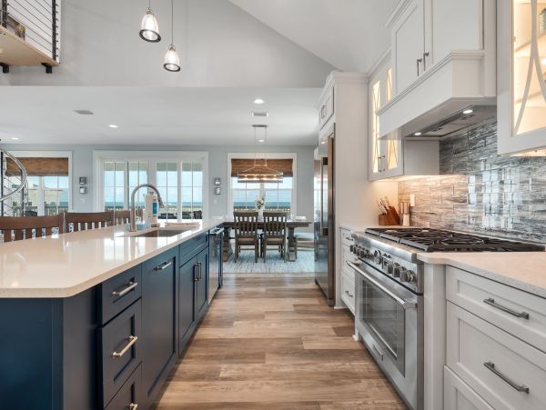 Luxurious Beachfront Property in Mexico Beach