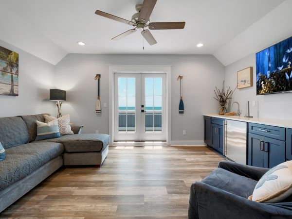 Luxurious Beachfront Property in Mexico Beach