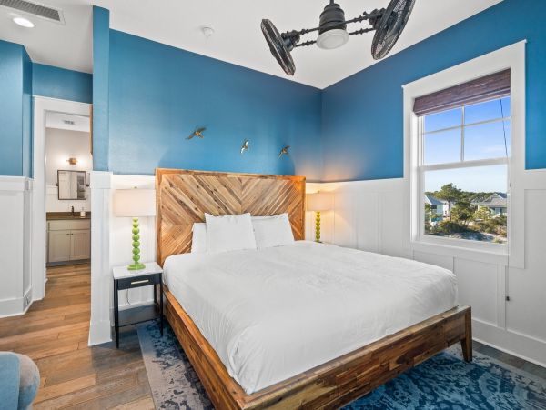 Luxury Beachfront Retreat in Cape San Blas