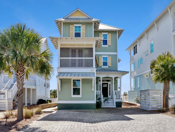 Luxury Beachfront Retreat in Cape San Blas