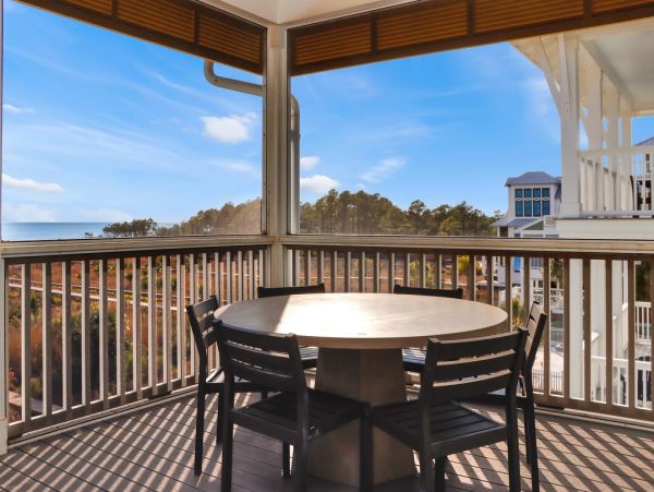 Luxury Beachfront Retreat in Cape San Blas