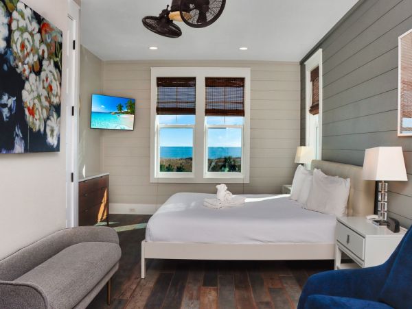 Luxury Beachfront Retreat in Cape San Blas