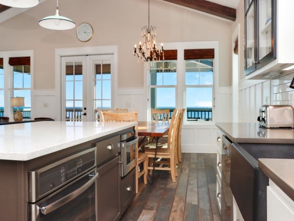 Luxury Beachfront Retreat in Cape San Blas