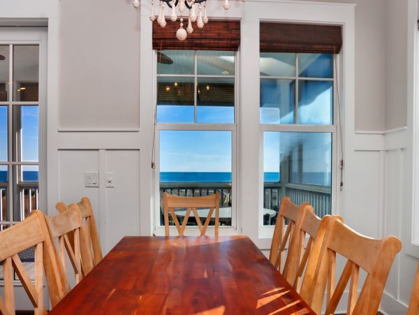 Luxury Beachfront Retreat in Cape San Blas