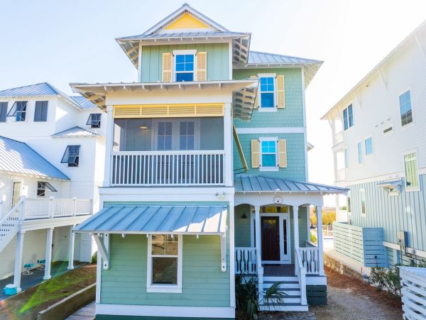 Luxury Beachfront Retreat in Cape San Blas