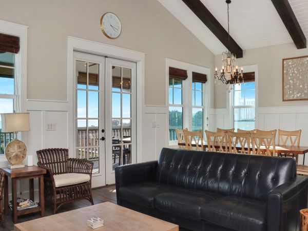 Luxury Beachfront Retreat in Cape San Blas